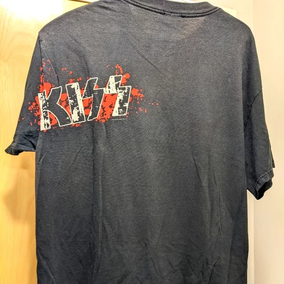 KISS - Picture 4 of 4